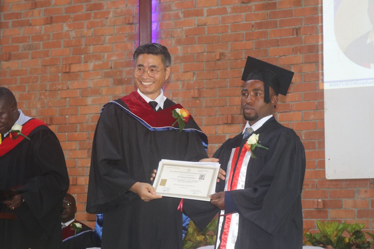 ANTS Celebrates the Graduation of 18 Students at the 30th Graduation Ceremony