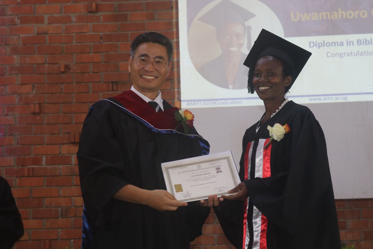 ANTS Celebrates the Graduation of 18 Students at the 30th Graduation Ceremony