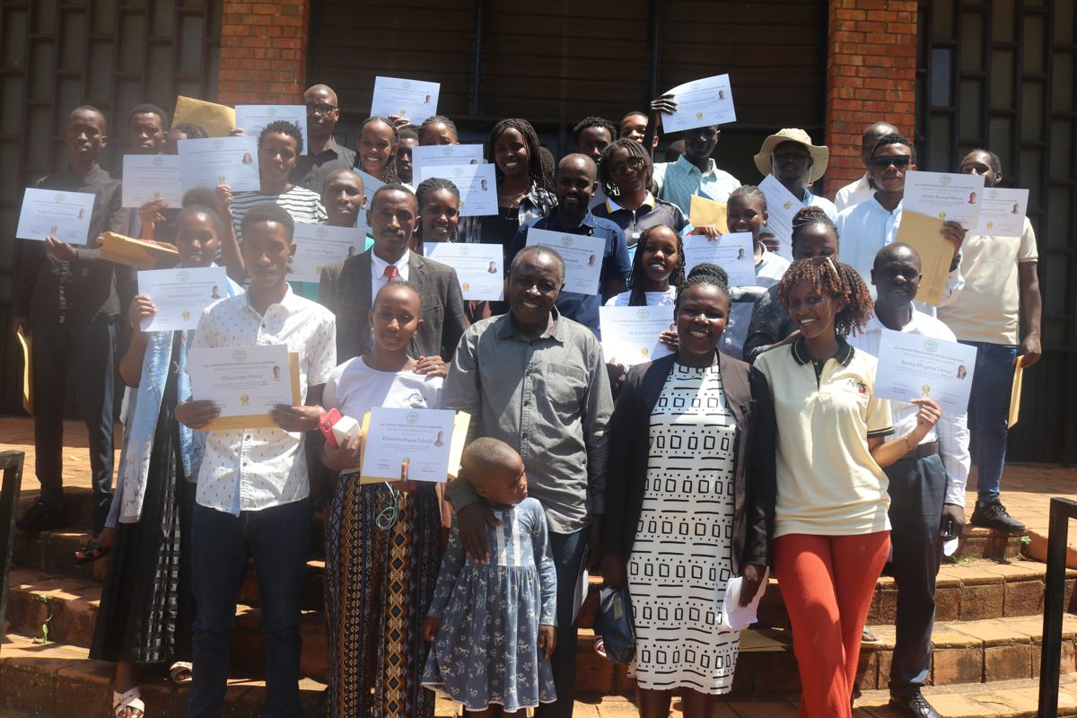 38 Students Successfully Complete ANTS ESL Course